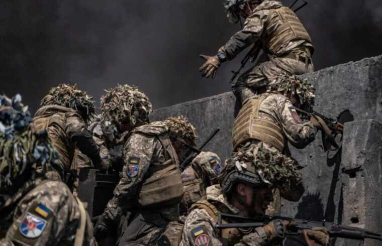 «Воюватимуть усі». Цю воєнну доктрину має впровадити в життя Україна