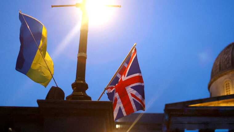 Велика Британія була готова воювати на боці України, але США стримали, — Лана Зеркаль