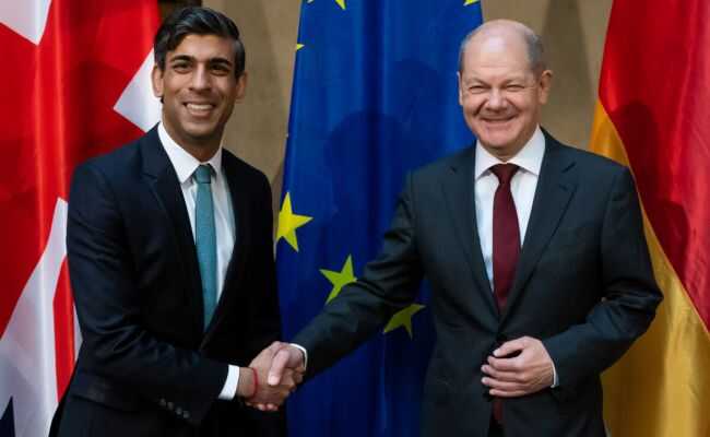 Шольц и Сунак обсудили продолжение поддержки Украины