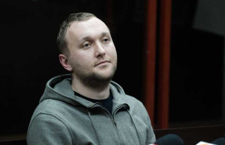 - ʼ       Louis Vuitton  35  