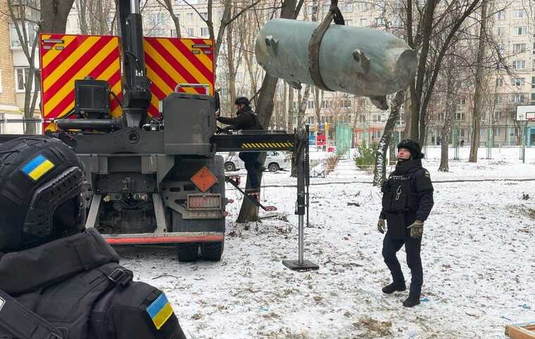 В одному з районів Києва знайшли бойову частину ракети Х-101