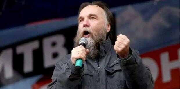 "Путінський філософ" Дугін вимагає заборонити у РФ коміків: згадав Зеленського, Галкіна та Диявола