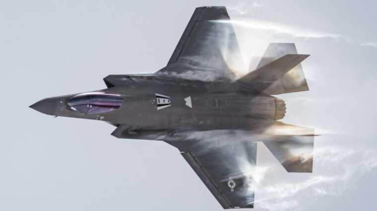 Виробництво F-35 із пакетом ПЗ TR-3 затримується на пів року
