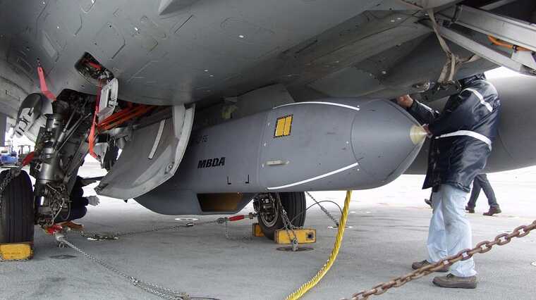 Шмигаль подякував Франції за додаткове постачання ракет SCALP