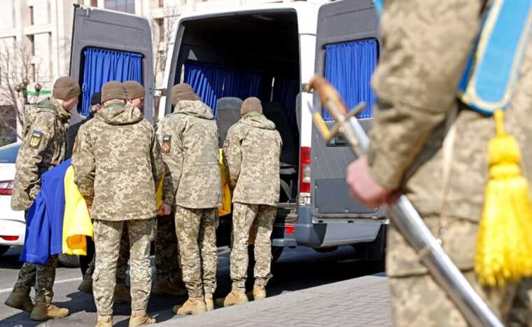 Україна повернула тіла своїх 77 загиблих військових