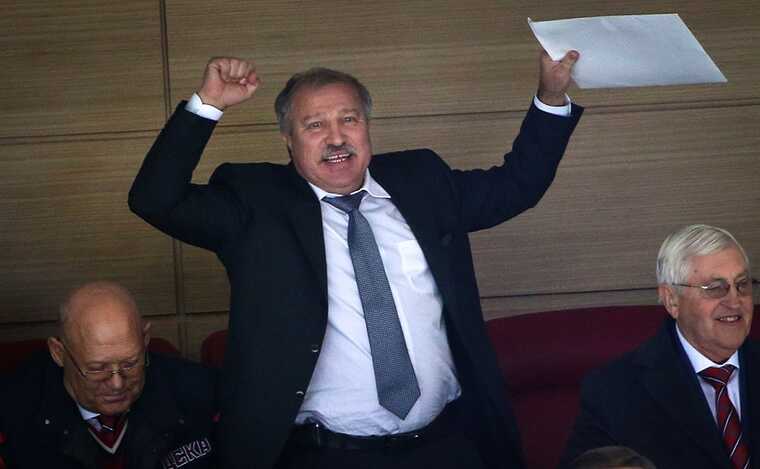 ВАКС конфіскував частину активів довіреної особи Путіна