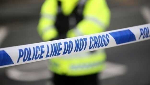 В США неизвестные из автомобиля обстреляли группу учеников: есть двое погибших