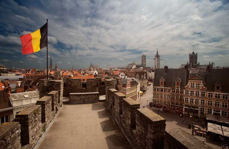 Родина російських військових постачальників спокійно живе у Бельгії