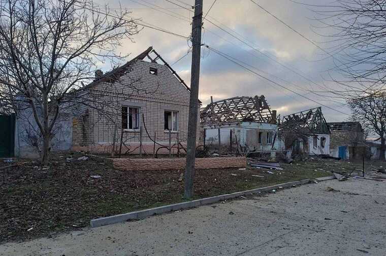 Окупанти атакували дроном поблизу гуманітарного штабу у Бериславі: є постраждалий