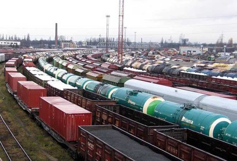 На Волыни 17-летний парень вылез на поезд и получил 40% ожогов тела