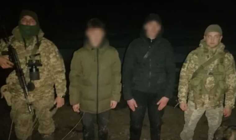 Прикордонний наряд із собакою зруйнував плани молодиків на човнах пробратись до Угорщини