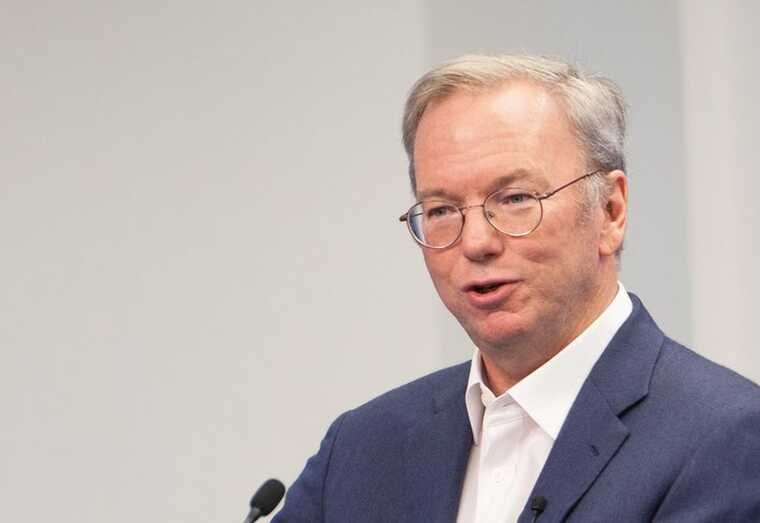 Колишній CEO Google таємно створює оснащені ШІ дрони-камікадзе за 400 доларів