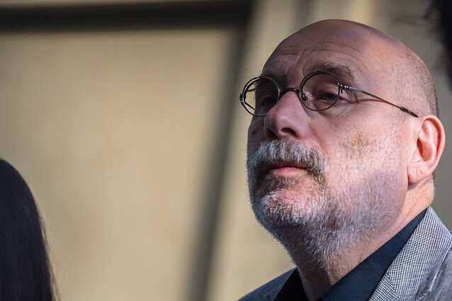 У РФ Московський суд заочно заарештував письменника Бориса Акуніна