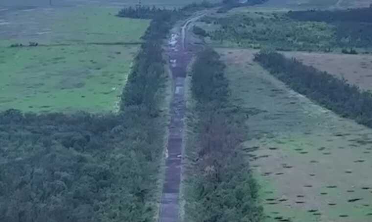 Унікальна військова операція: бойовий робот знищив позиції окупантів