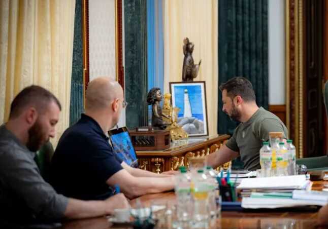 Зеленський пообіцяв нові угоди про гарантії безпеки для України: "Працюємо з кількома країнами"