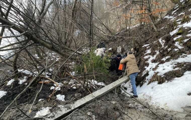 На Закарпатті через сильні дощі виникли підтоплення та зсуви
