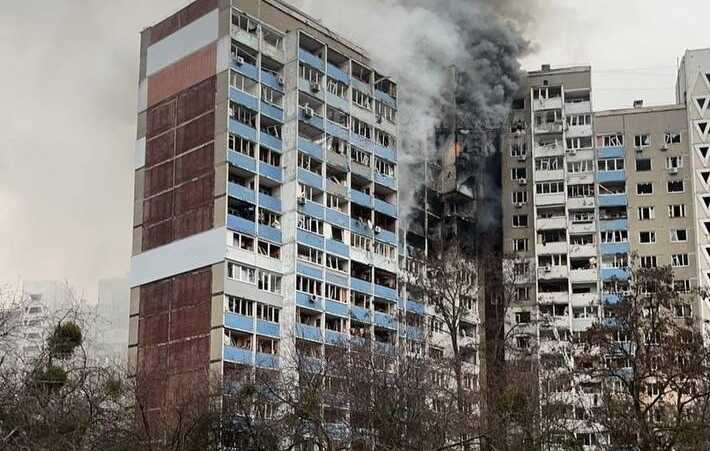В Киеве горит еще одна многоэтажка