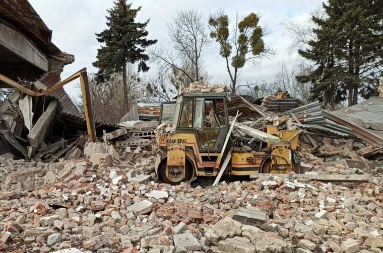 У Новомосковську окупанти вдарили по підприємству з благоустрою міста