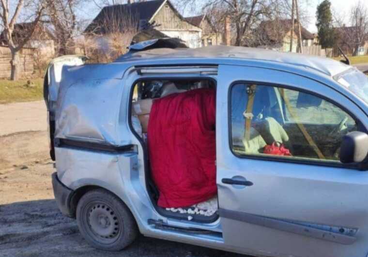 Окупанти дроном атакували автомобіль у Нікопольському районі: є постраждалі