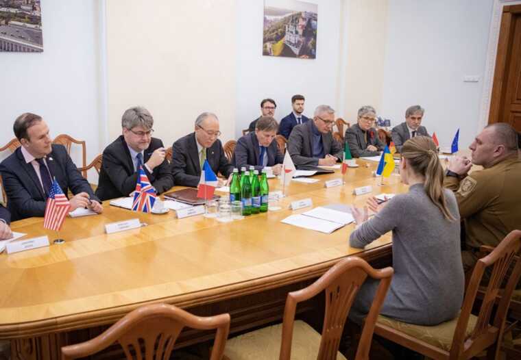 Голова СБУ Малюк обговорив із послами G7 стеження за співробітниками проєкту Bihus.info