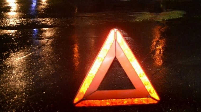 У центрі Києва внаслідок ДТП загорівся BMW: є постраждалий