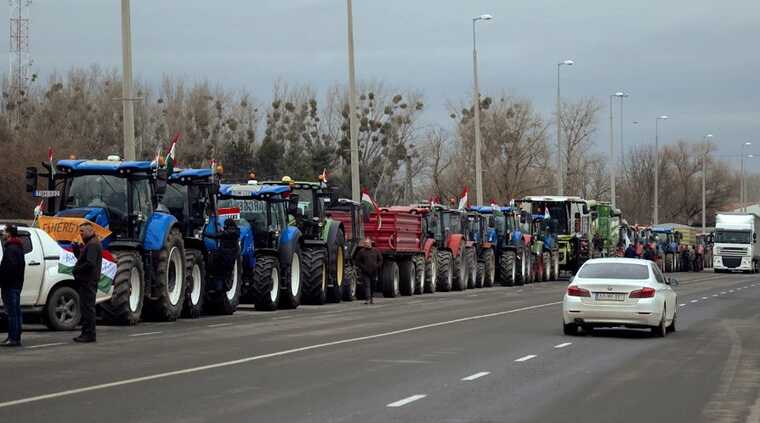 В Угорщині фермери протестують на кордоні з Україною біля КПП "Захонь"