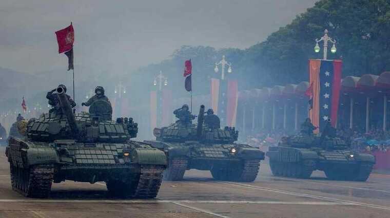 Венесуэла наращивает военный контингент на границе с Гайаной, - WSJ