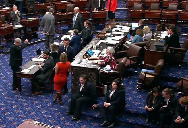 У США Сенат проголосував за продовження розгляду допомоги Україні у вихідні