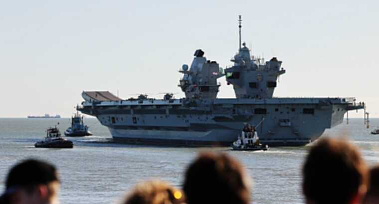 Британський флагман вирушив на навчання НАТО через несправність іншого авіаносця