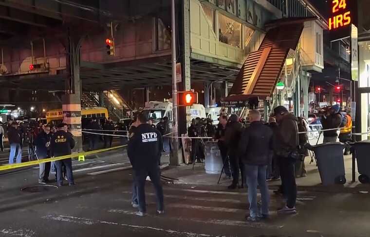 Стрельба в метро Нью-Йорка: есть погибший и раненые