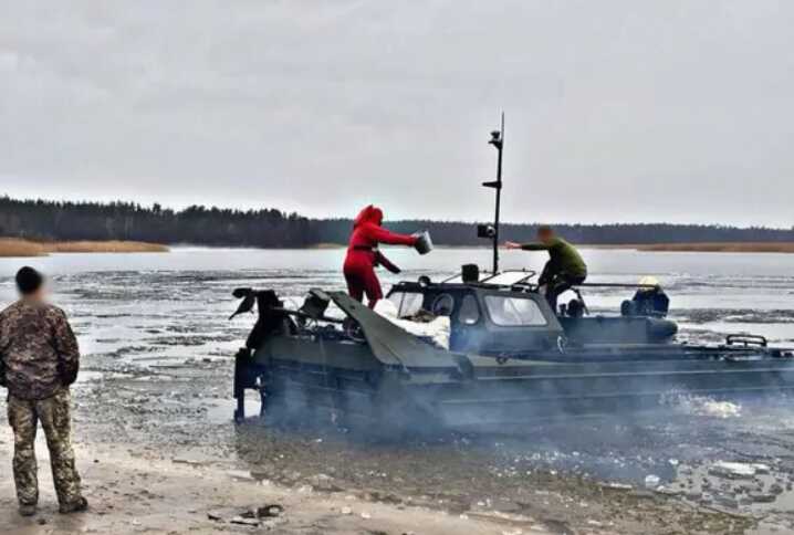 На Київщині у ставку виявили тіло 11-річного хлопчика якого шукали добу