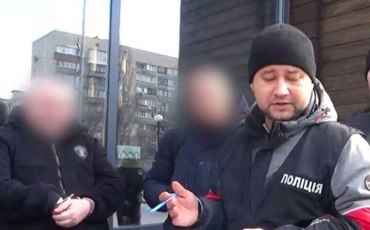 8500 долларов за пересечение границы: правоохранители задержали организаторов преступной схемы