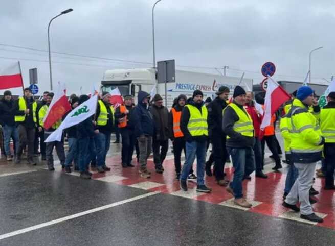 Ситуація на кордоні з Польщею одночасно проста і складна, - Кулеба