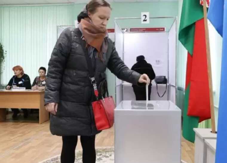 В Беларуси проходят первые "выборы" со времен протестов 2020 года