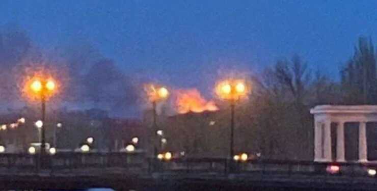 В оккупированной Макеевке горит нефтебаза