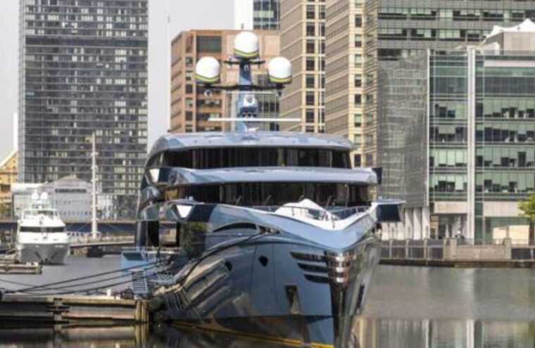 Российские олигархи проиграли апелляцию по аресту своих самолетов и яхт в Британии