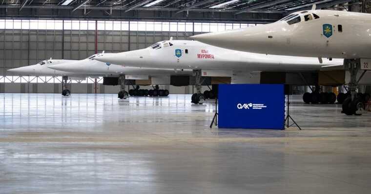 Путіну показали нові надзвукові бомбардувальники Ту-160М