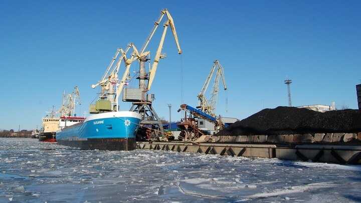 У РФ поскаржилися на атаку дрона на порт під Петербургом