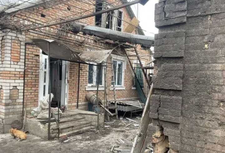 Occupants shelled Nikopol district: residential buildings damaged, there are injured