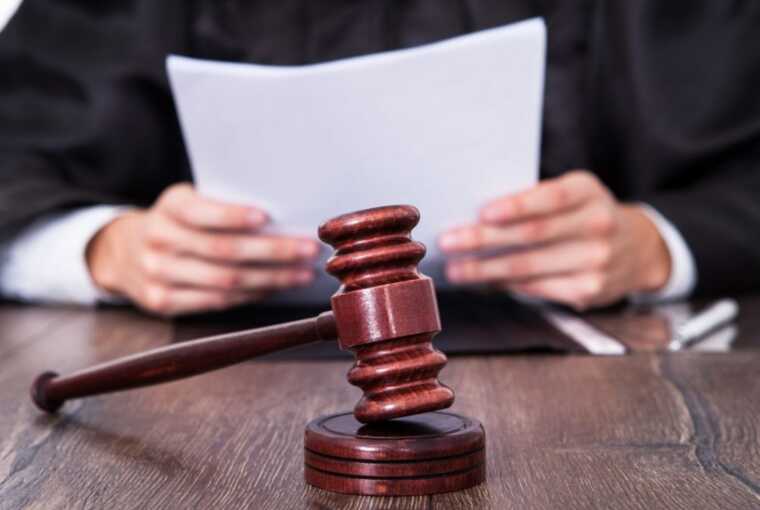 Троє суддів Печерського райсуду виявились дисертантками Олега Татарова