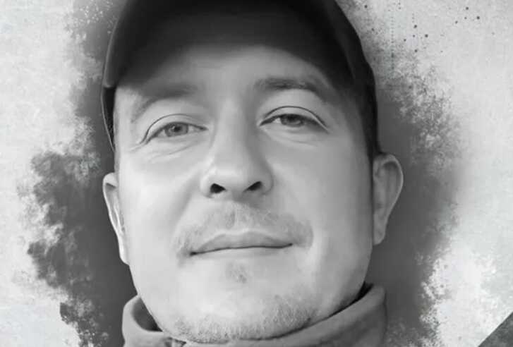 На Хмельниччині попрощалися із захисником, який загинув у день народження дружини