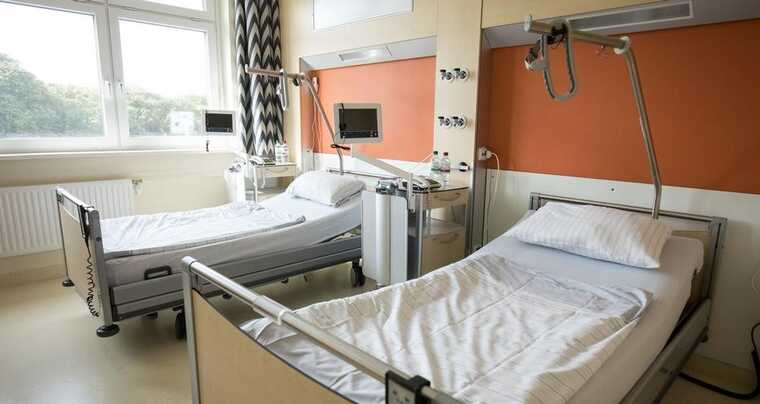 Врач из Закарпатья насиловал своих пациентов, пока они были под действием препаратов