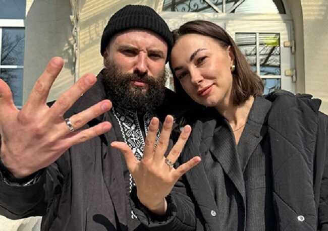 Звезда "Лиги Смеха" Виктор Розовый женился и показал свою любимую