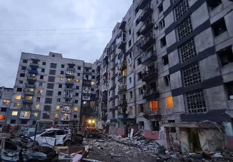 Загарбники вночі вдарили ракетами С-300 по Мирнограду у Донецькій області