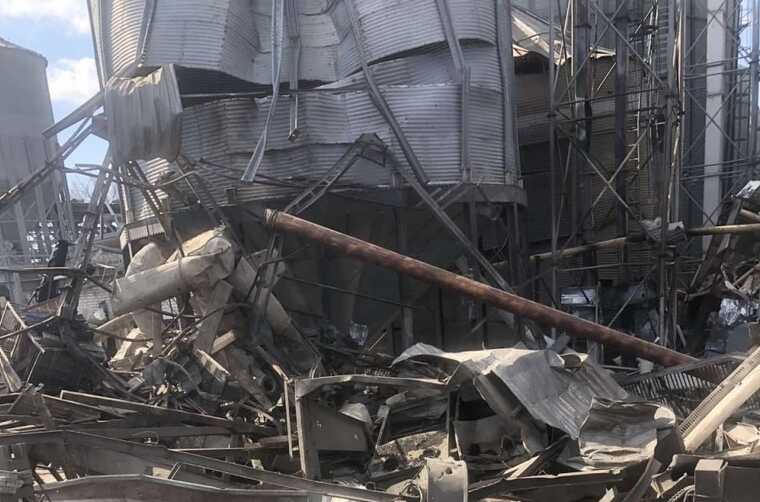 As a result of a rocket attack in the Dnipropetrovsk region on March 9, an elevator was destroyed