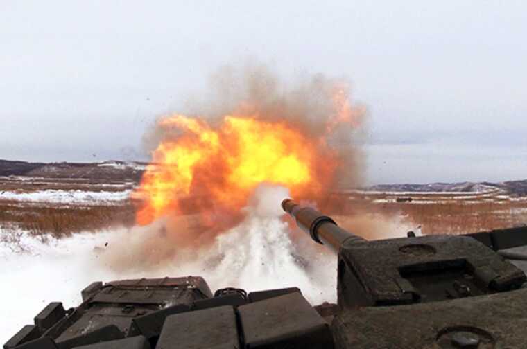 Оператори дронів знищили ворожий танк Т-72Б3 поблизу Новомихайлівки на Донеччині
