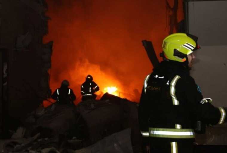 На Тернопільщині після атаки «шахеда» горить об’єкт інфраструктури