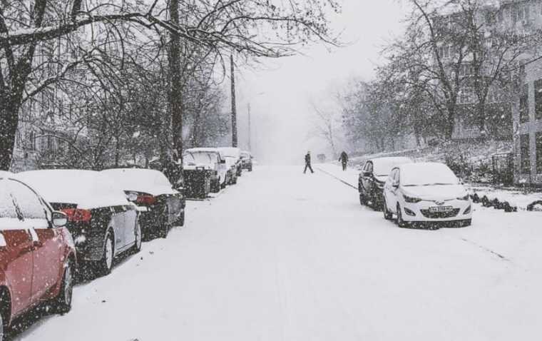 Україну накриє сніг та ожеледиця