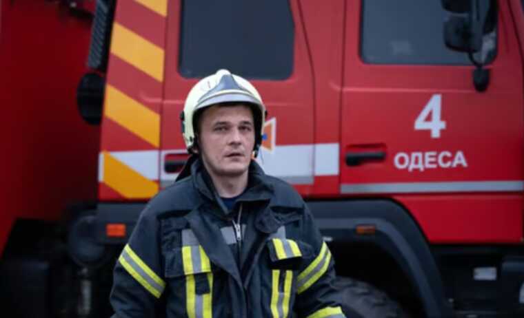 Внаслідок російської ракетної атаки по Одесі загинули фельдшер та співробітник ДСНС