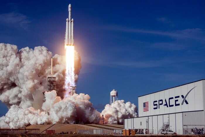 SpaceX создает сеть спутников-шпионов для спецслужб США, – Reuters